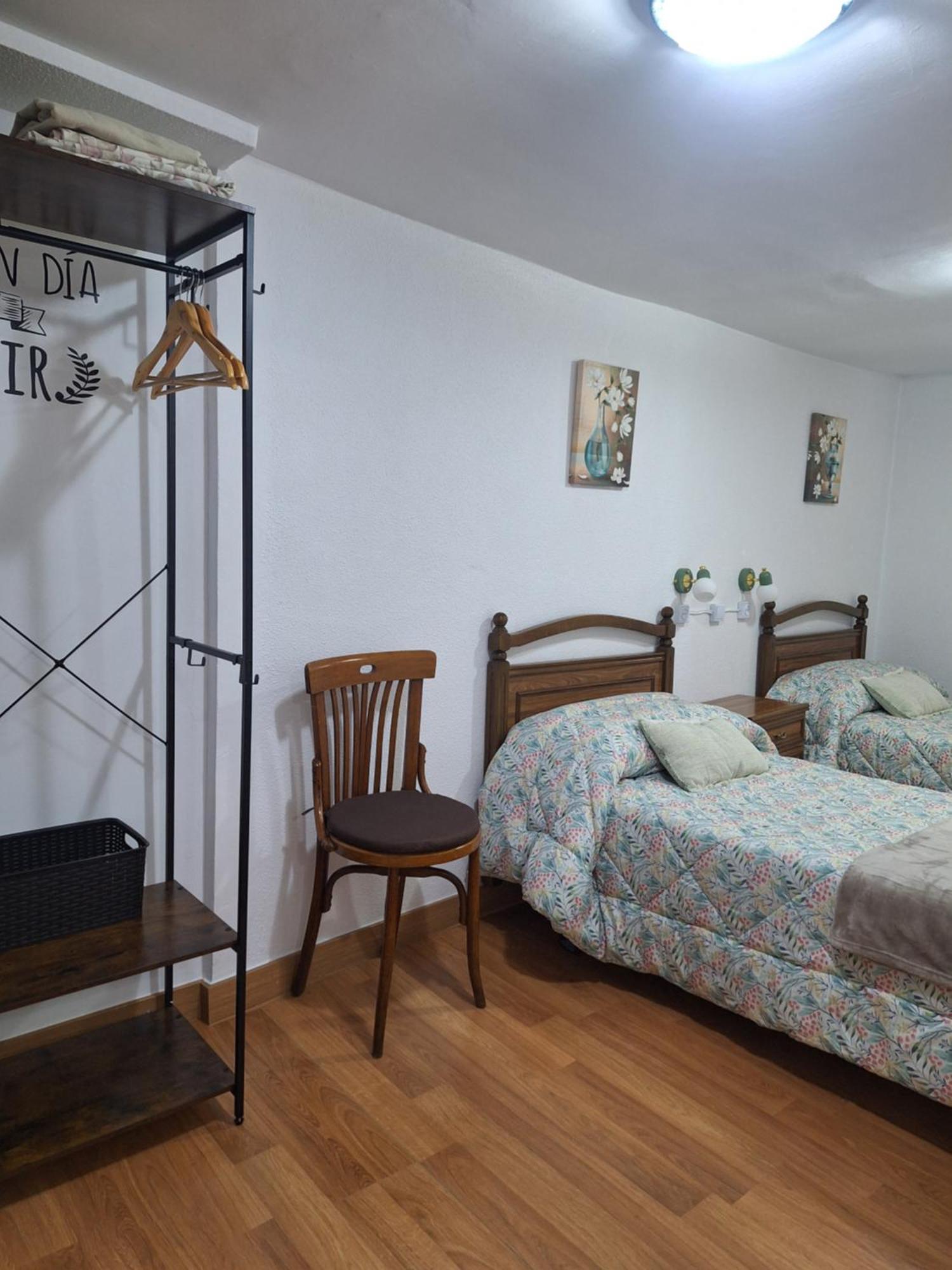 Turismo En Babia Bajo Los Nidos San Emiliano Room photo