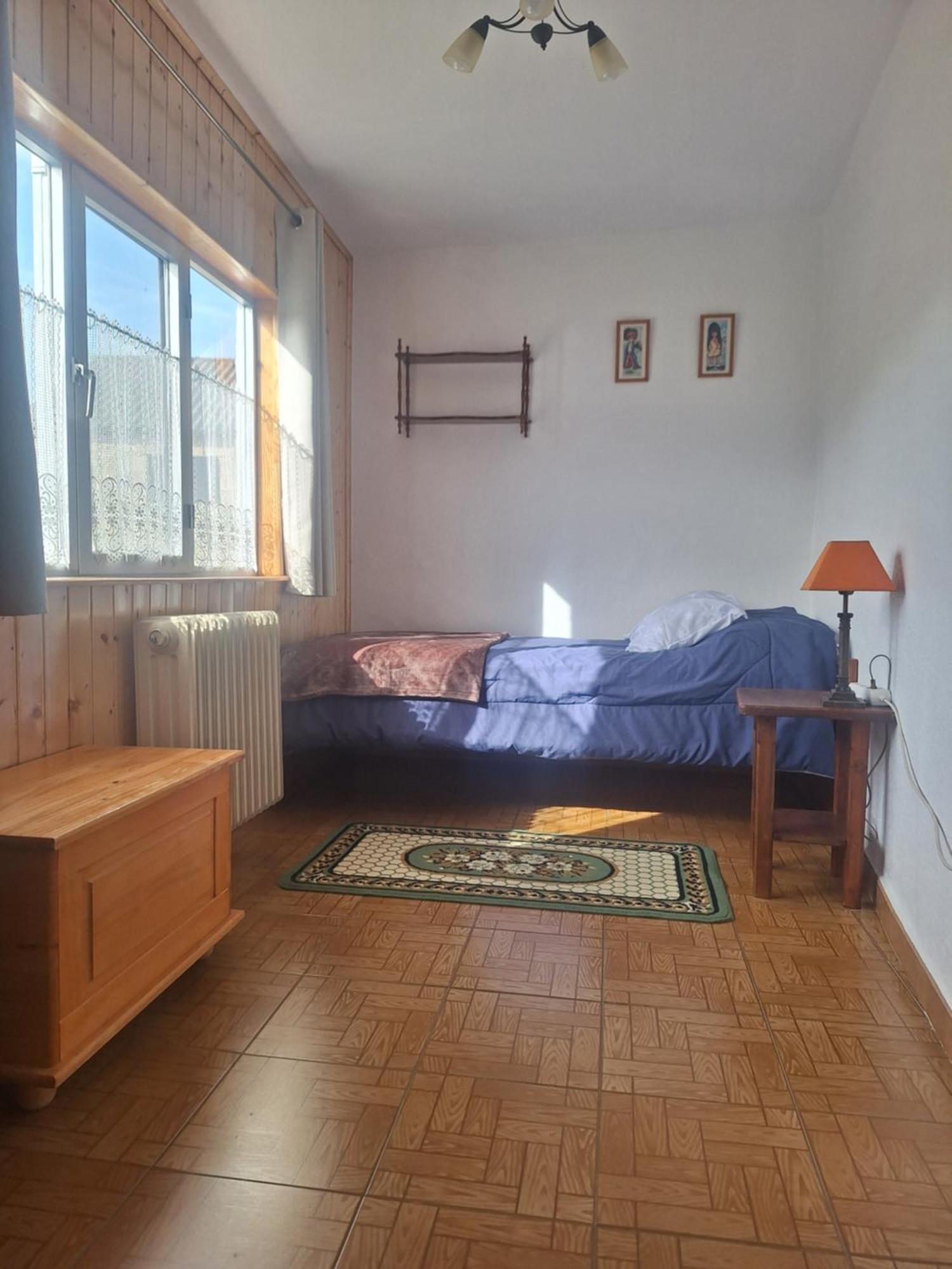 Turismo En Babia Bajo Los Nidos San Emiliano Room photo